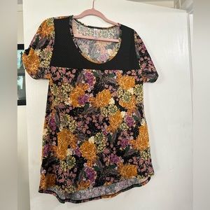 Like new Large Lularoe floral/polka dot Classic Tee